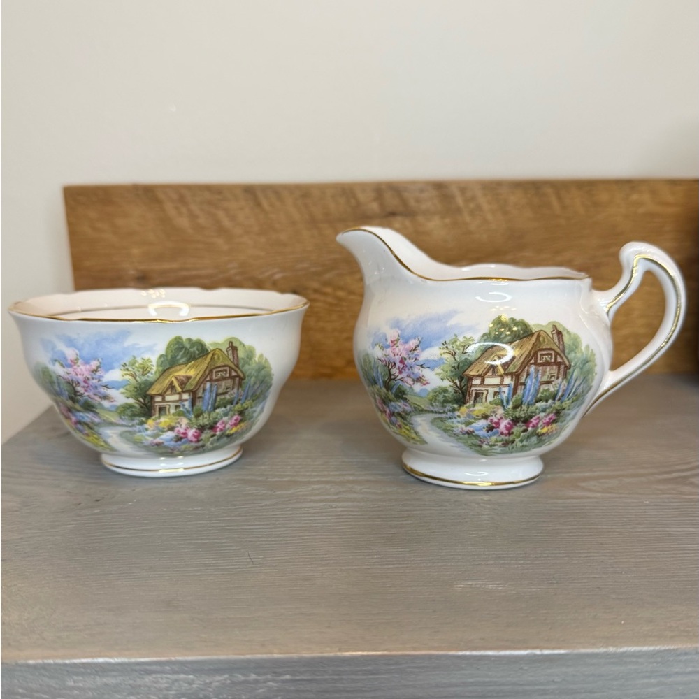 “Royal Vale” Bone China Cottage in the Forest Design Crème And Sugar Bowl Set